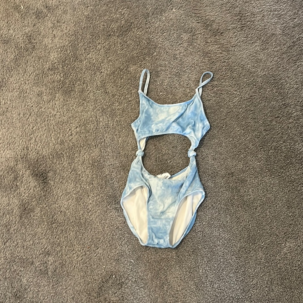 Girls one piece bathing suit